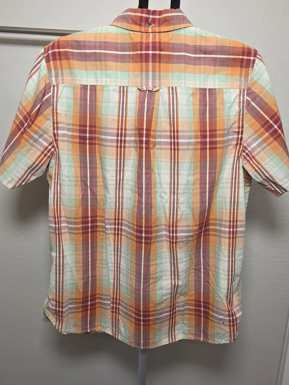Men's short-sleeve outdoor hiking button-down shirt from The North Face.